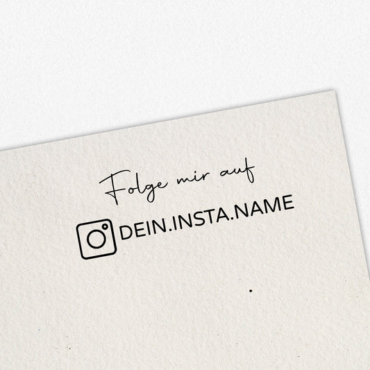 Personalisierter Instagram Stempel mit zusätzlicher Textzeile als Holzstempel